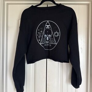 Black Graphic Cropped Sweatshirt
